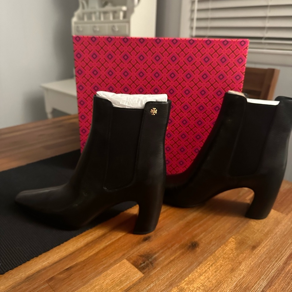 Woman’s Tory Burch black leather boots